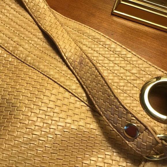 Steve Madden large shoulder bag in creamy gold color with gold accents. - Picture 6 of 6